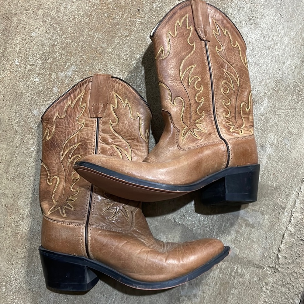 Old West Cowboy boots size 5 in great shape!